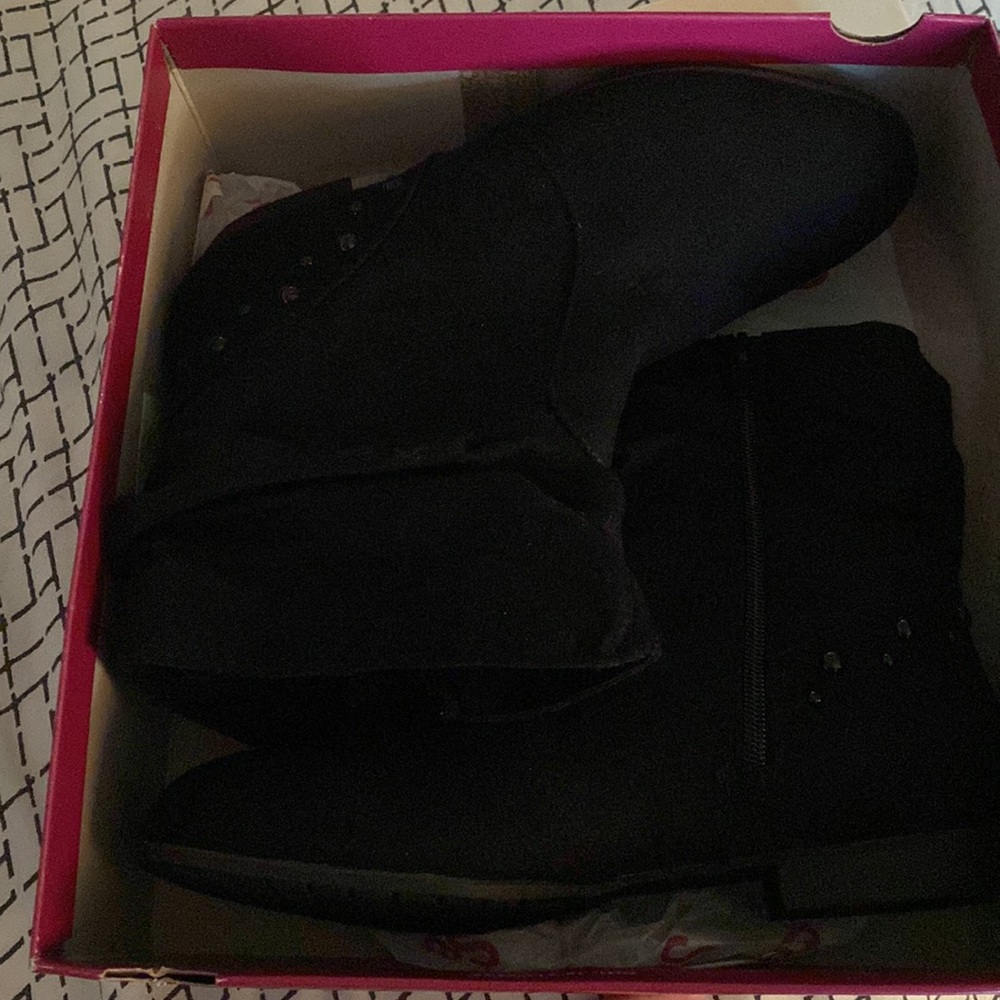 Brand New in box ladies ankle boots